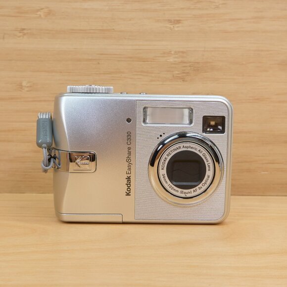 Kodak Easyshare C330 4 MP Digital Camera with 3x Optical Zoom - Picture 1 of 8